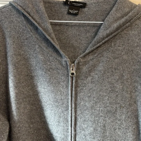 SOLD Bloomingdale’s 100% Cashmere Long Hoodie - Picture 3 of 6